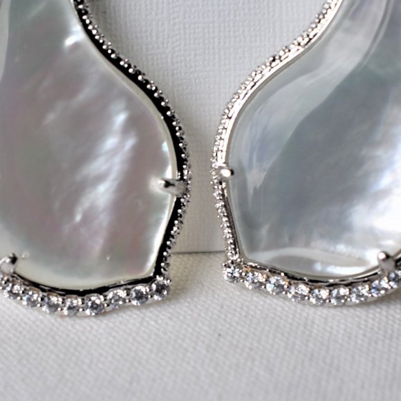 Kendra Scott | Tinley Rhodium CZ Teardrop Earrings - Picture 2 of 2